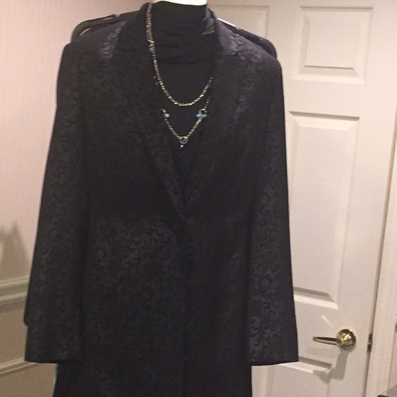 💕Host Pick💕⬇️Price Drop⬇️NWOT Black 2 piece suit Long jacket with pencil skirt - Picture 2 of 4